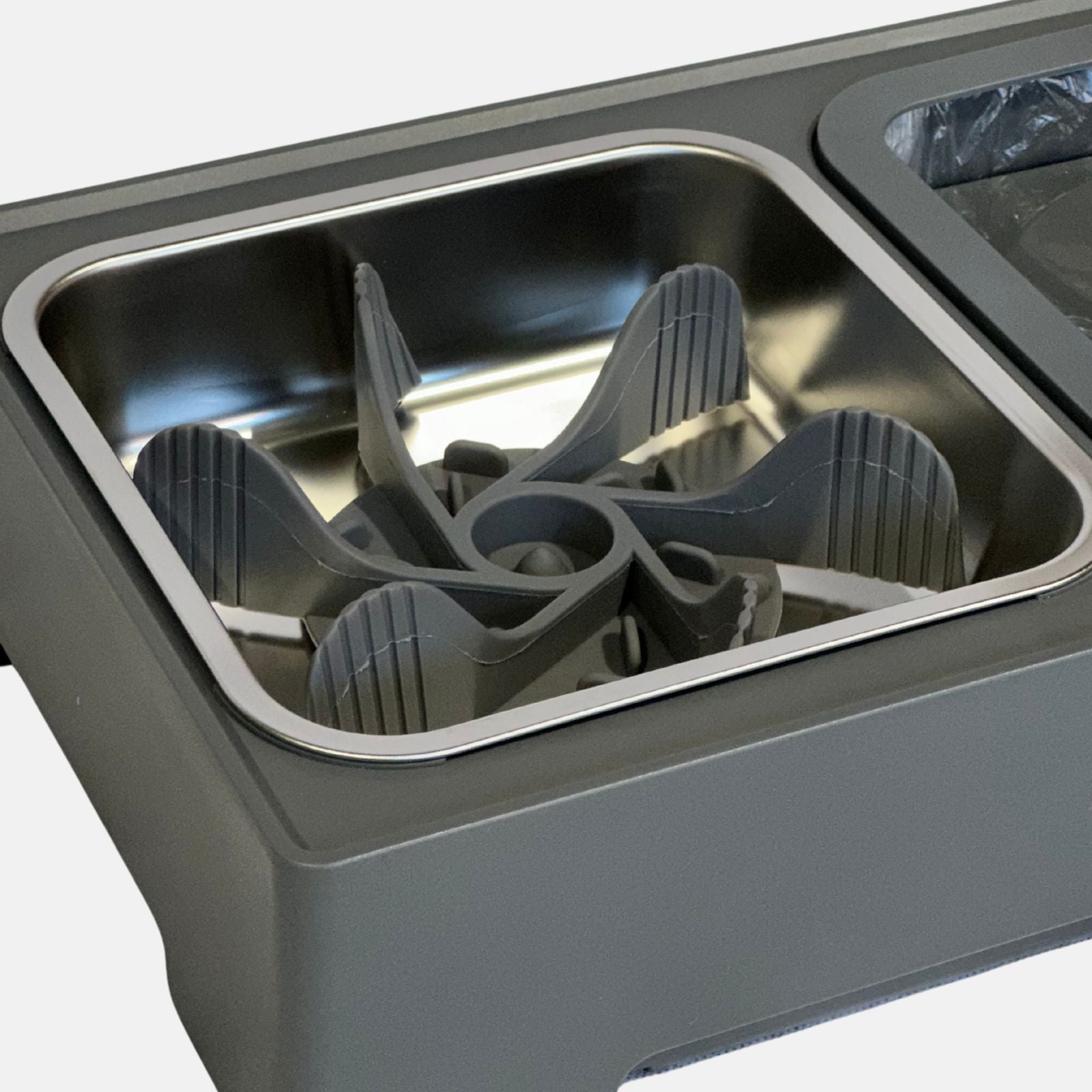 Elevated Pet Bowls (3 in 1)